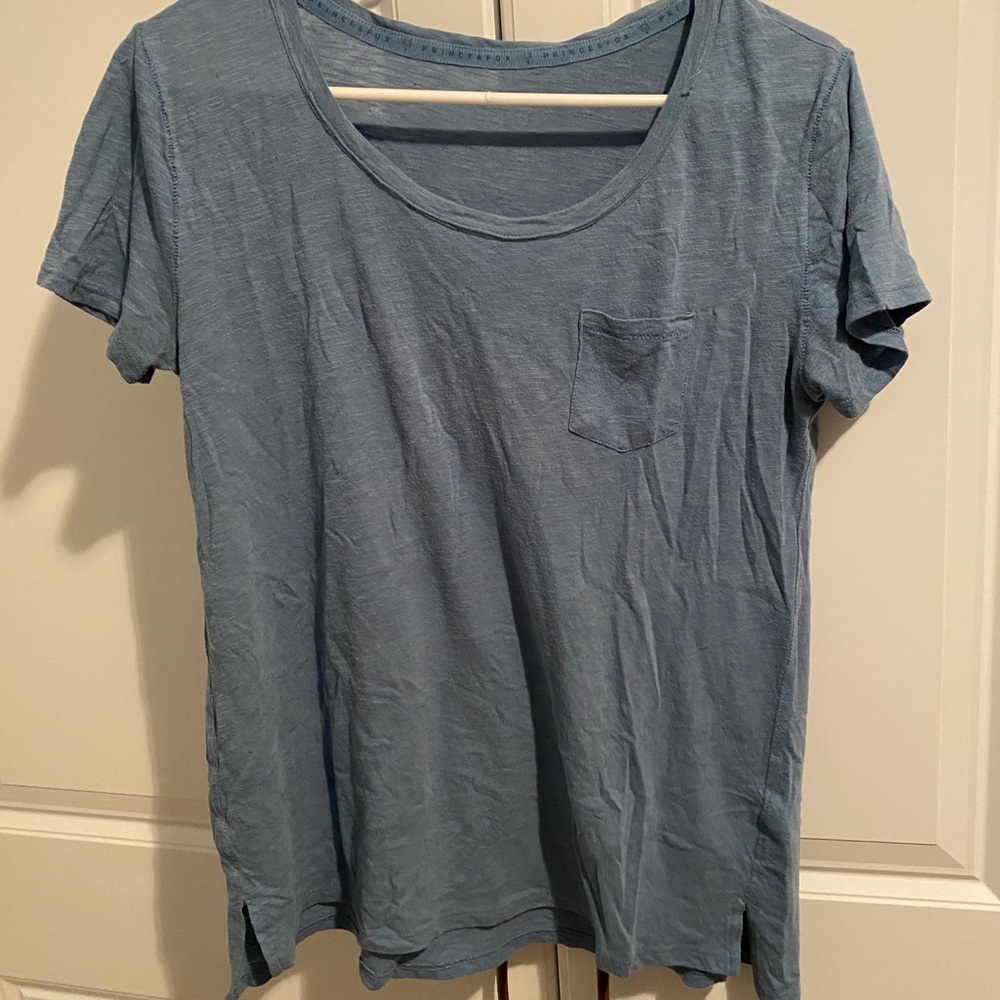 Light blue, pocket top